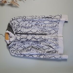 Cozy soft snakeskin lounge set